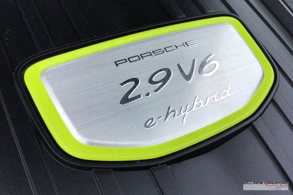 Porsche Panamera 4 E-Hybrid