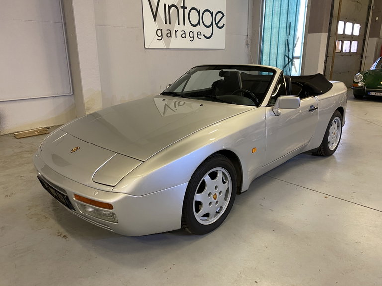 Porsche 944 Turbo Cabriolet