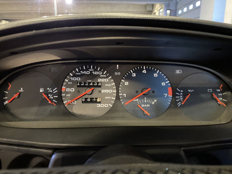 Porsche 944 Turbo Cabriolet