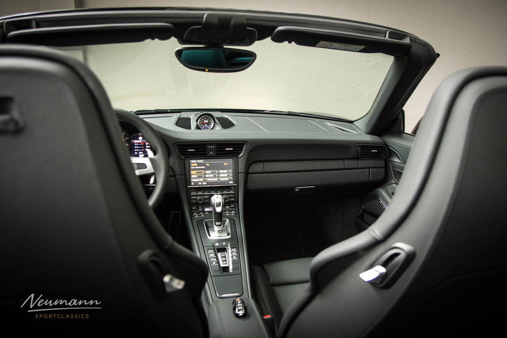 Porsche 991 Carrera 4 GTS