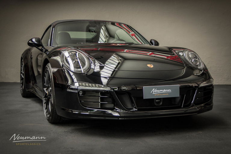 Porsche 991 Carrera 4 GTS