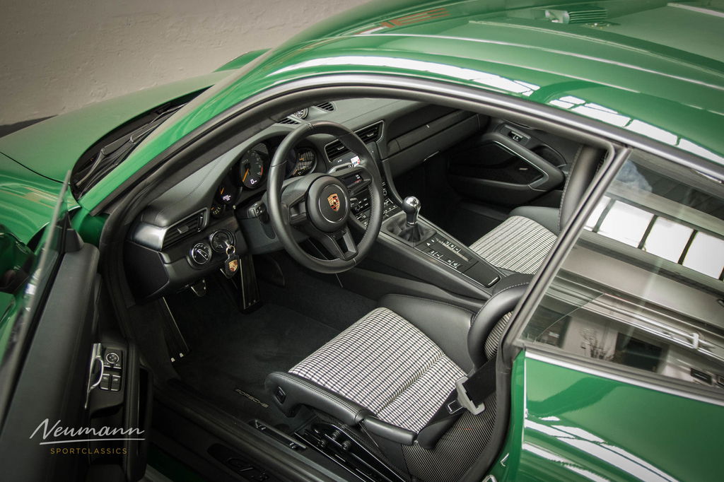 Porsche 991 GT3 Touring