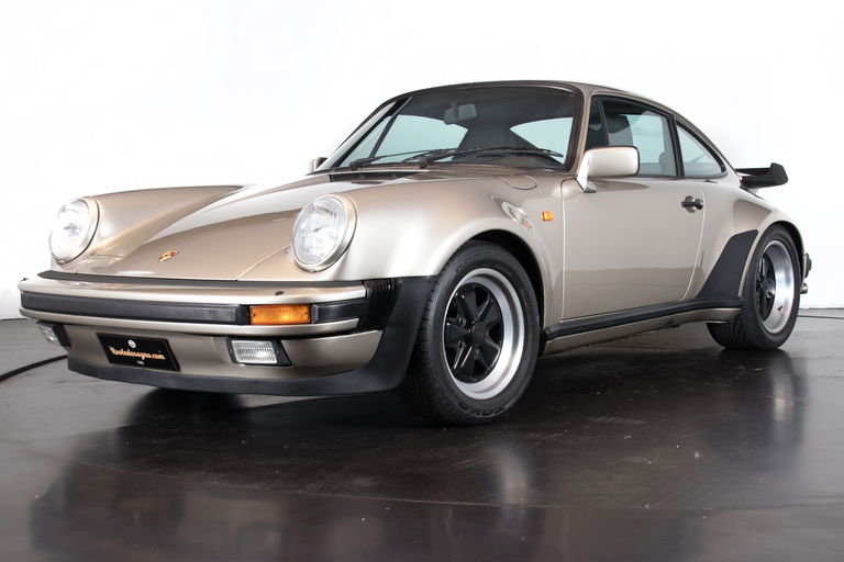 Porsche 911 Turbo 3.3