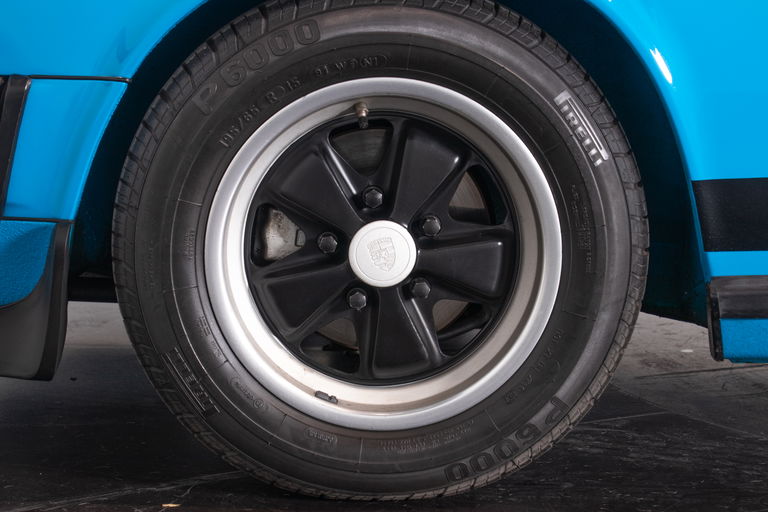 Porsche 911 Carrera 2,7