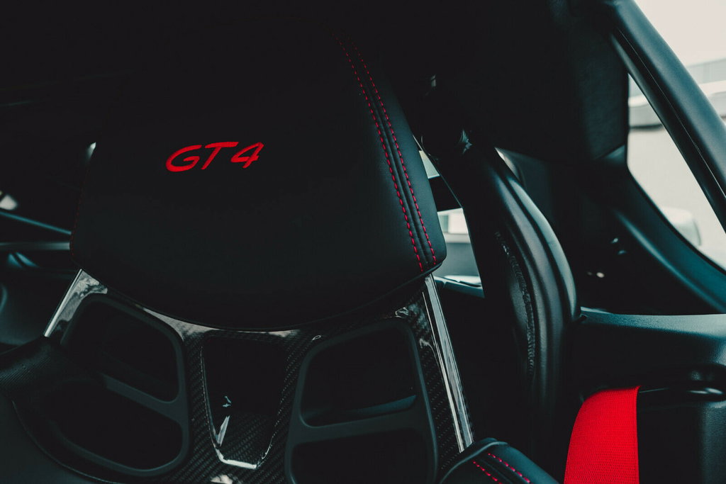 Porsche 718 Cayman GT4 Sports Cup Edition