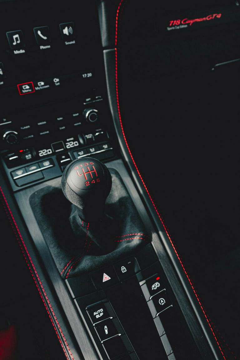 Porsche 718 Cayman GT4 Sports Cup Edition