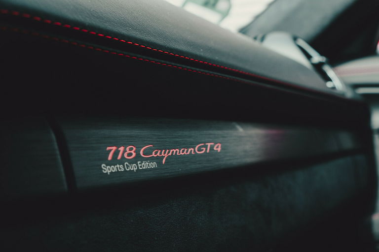 Porsche 718 Cayman GT4 Sports Cup Edition