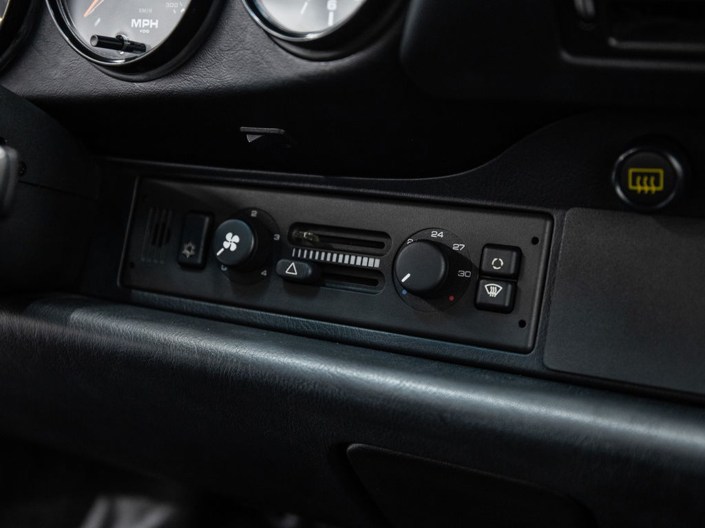 Porsche 964 Carrera RS America