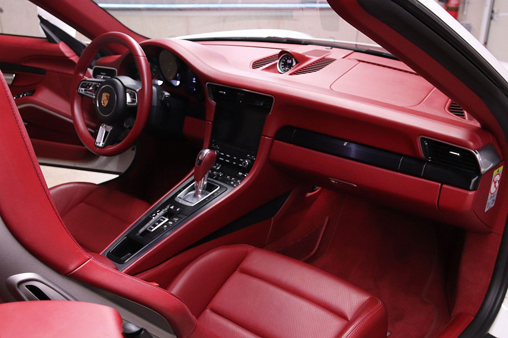 Porsche 991.2 Carrera 4 GTS