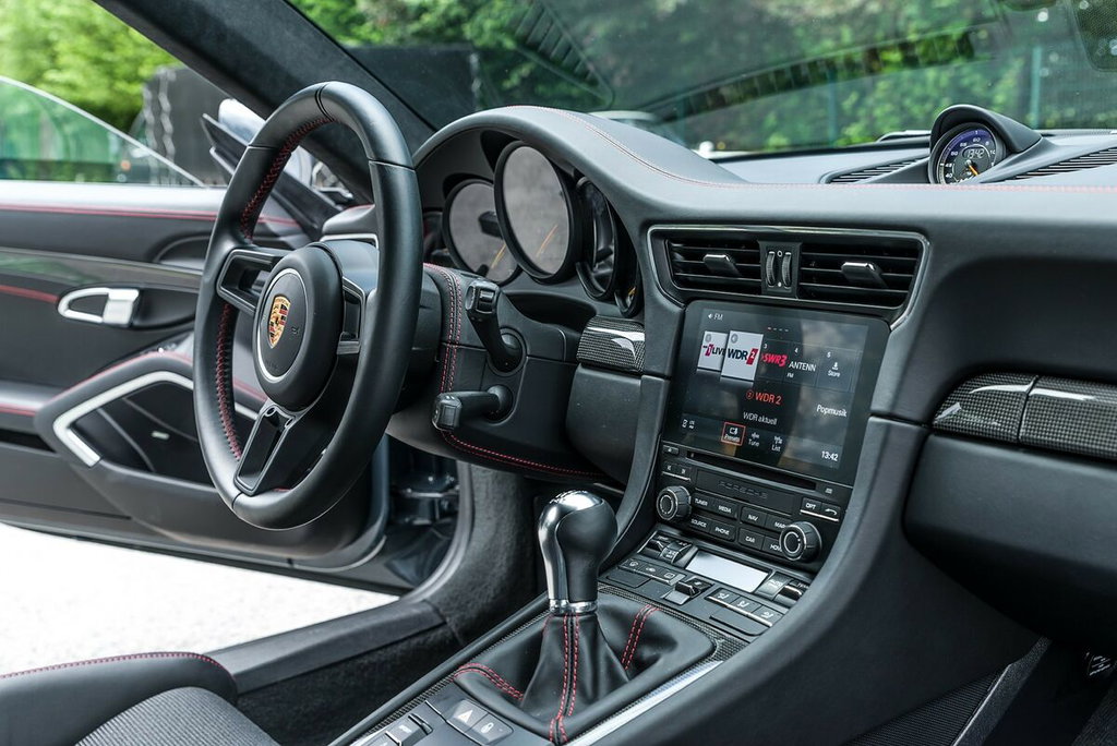 Porsche 991.2 GT3 Touring