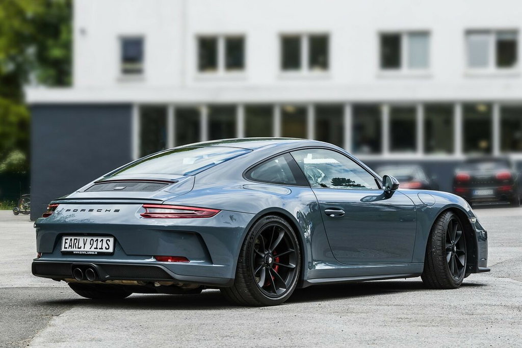 Porsche 991.2 GT3 Touring