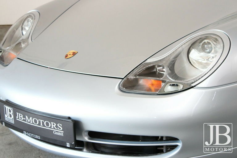 Porsche 996 Carrera 4