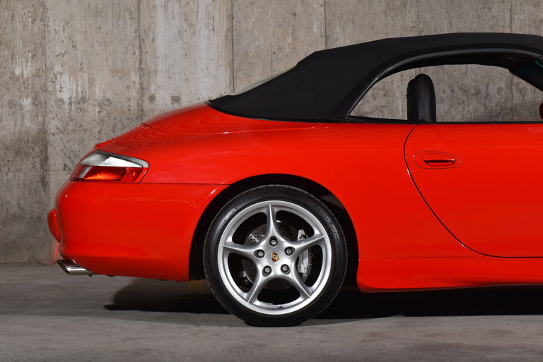 Porsche 996 Carrera 4