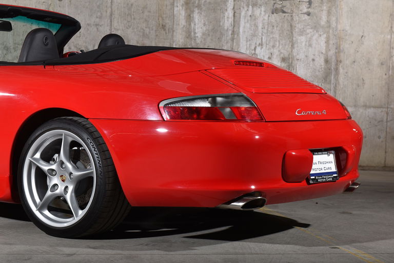 Porsche 996 Carrera 4