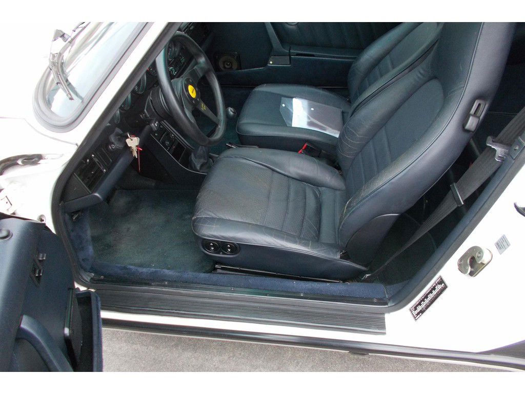 Porsche 911 Carrera 3.2 (US)