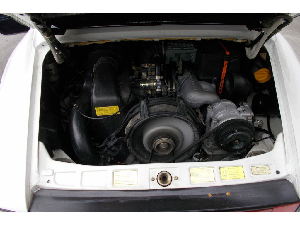 Porsche 911 Carrera 3.2 (US)