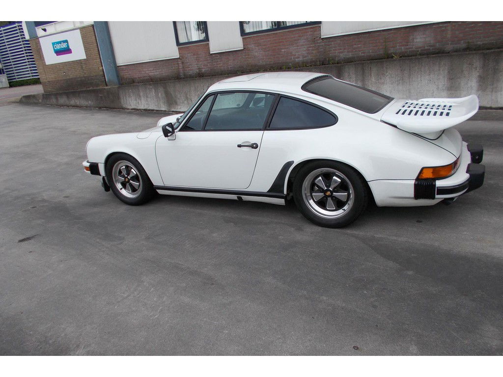 Porsche 911 Carrera 3.2 (US)