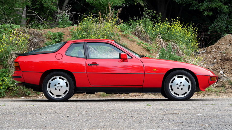 Porsche 924 S