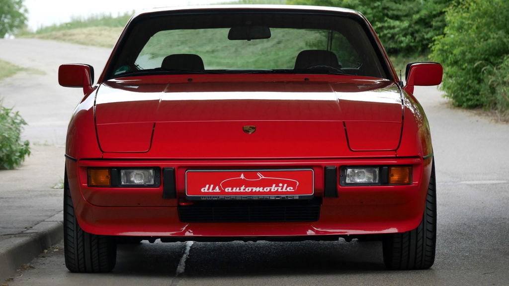 Porsche 924 S