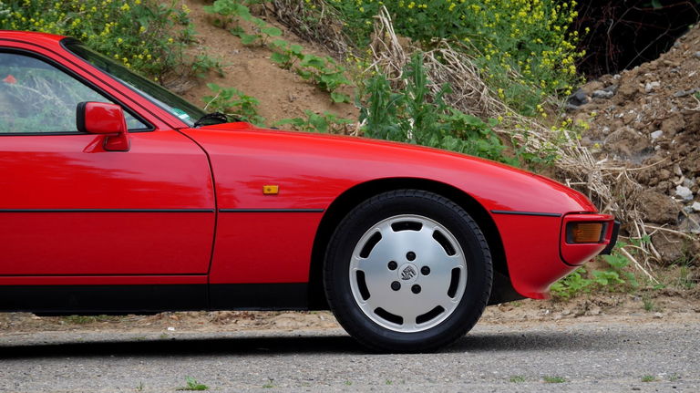 Porsche 924 S