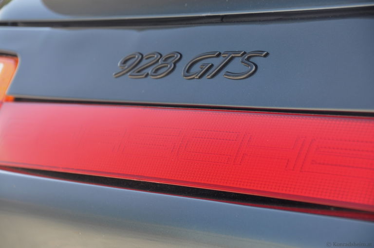 Porsche 928 GTS