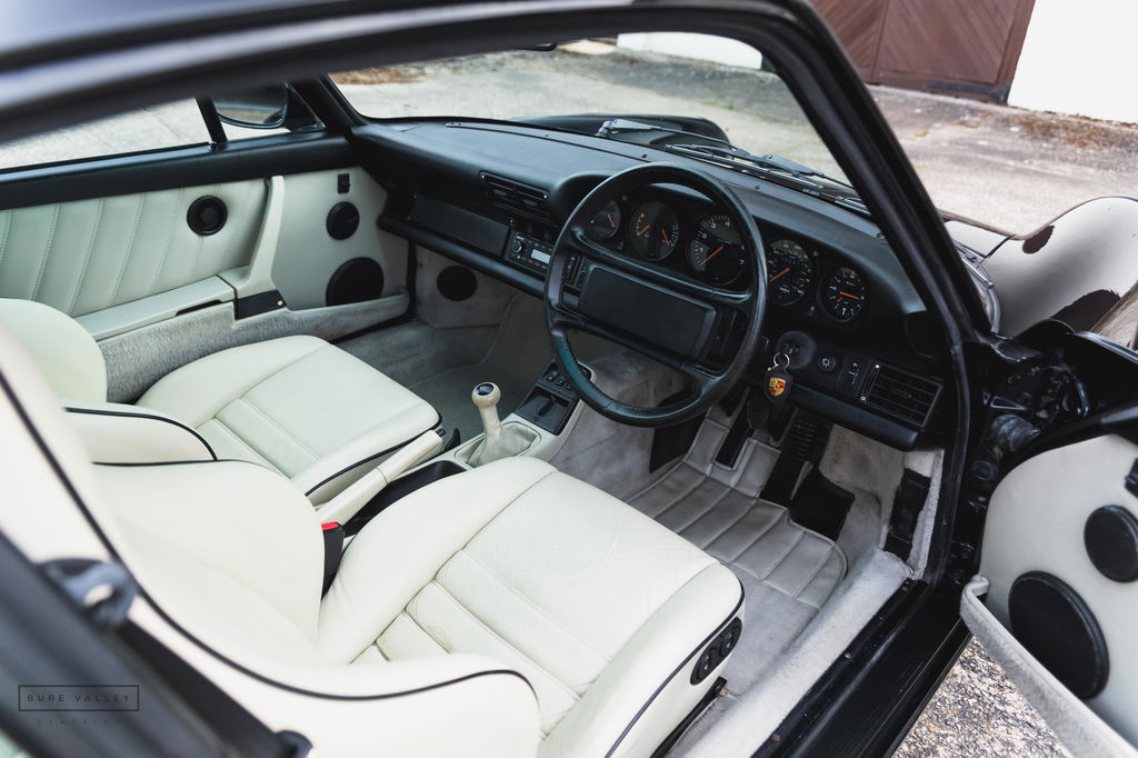 Porsche 964 Carrera 2