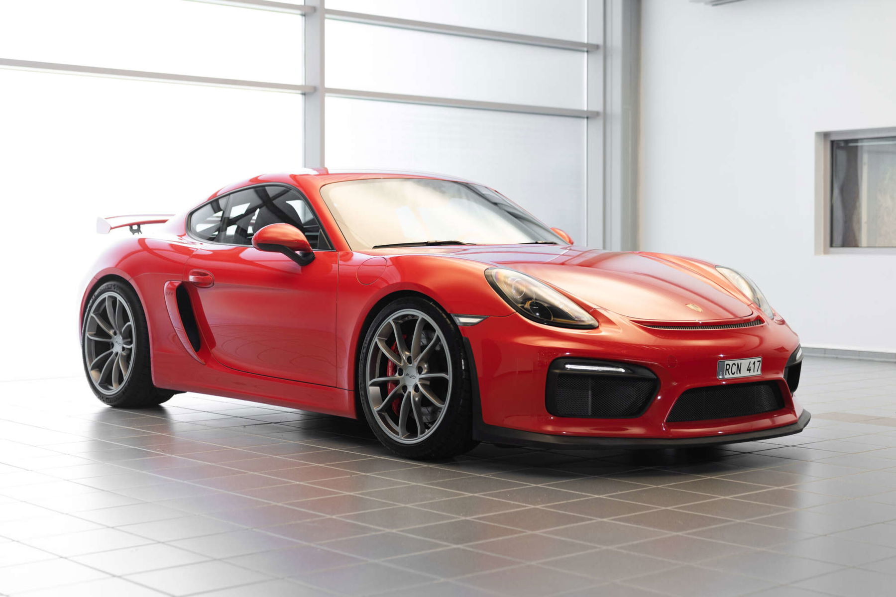Porsche Cayman GT4