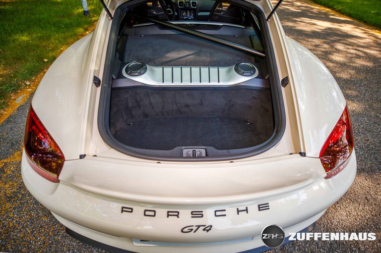 Porsche 981 Cayman GT4