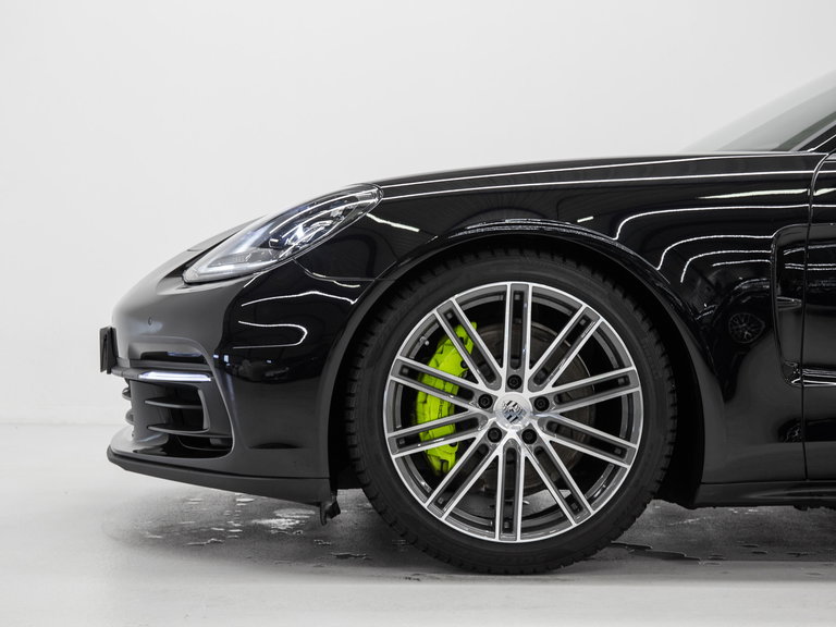Porsche Panamera 4 E-Hybrid