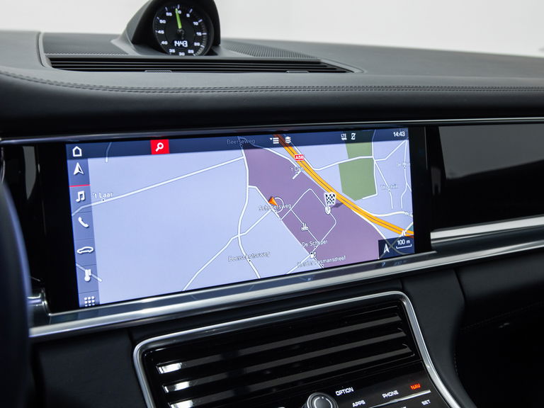 Porsche Panamera 4 E-Hybrid