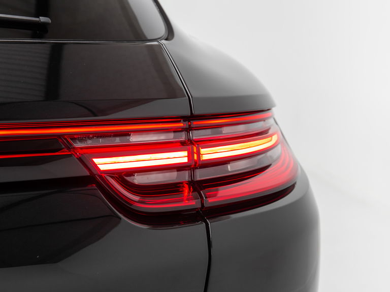 Porsche Panamera 4 E-Hybrid