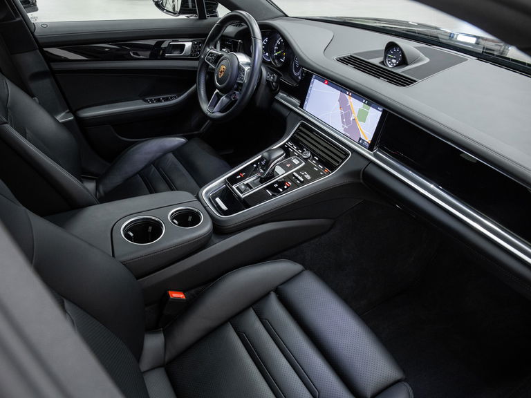 Porsche Panamera 4 E-Hybrid