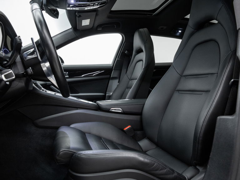 Porsche Panamera 4 E-Hybrid