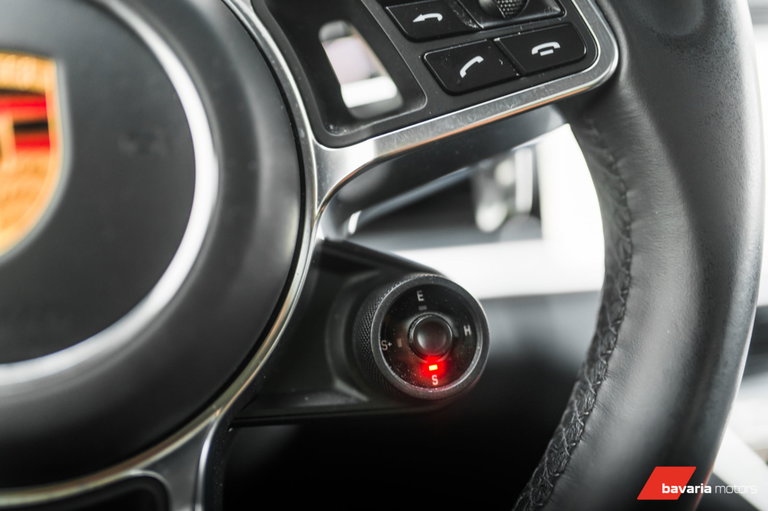 Porsche Panamera 4 E-Hybrid