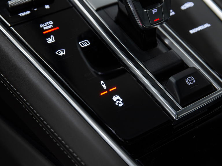 Porsche Panamera 4 E-Hybrid