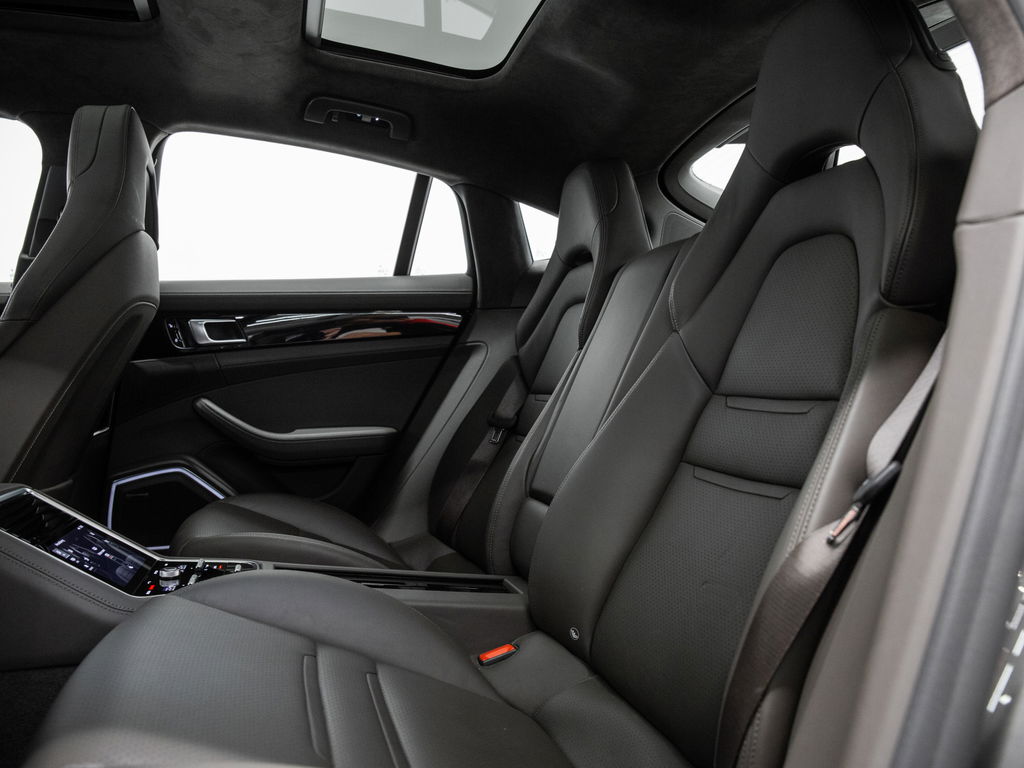 Porsche Panamera 4 E-Hybrid