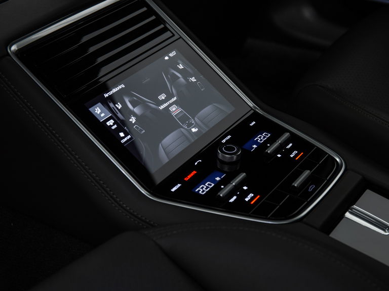 Porsche Panamera 4 E-Hybrid