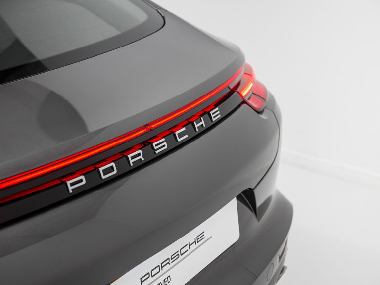 Porsche Panamera 4 E-Hybrid