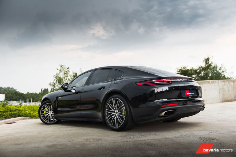 Porsche Panamera 4 E-Hybrid