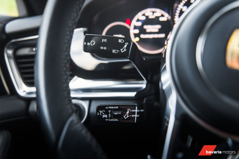 Porsche Panamera 4 E-Hybrid