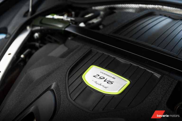 Porsche Panamera 4 E-Hybrid