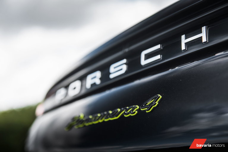 Porsche Panamera 4 E-Hybrid