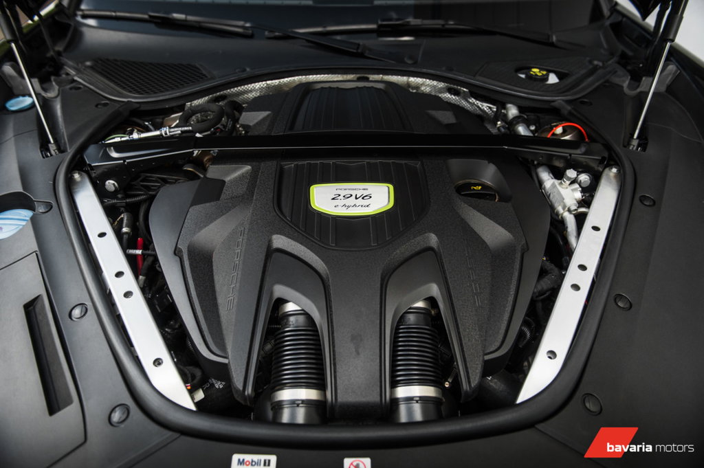 Porsche Panamera 4 E-Hybrid
