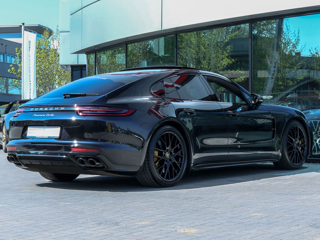 Porsche Panamera Turbo