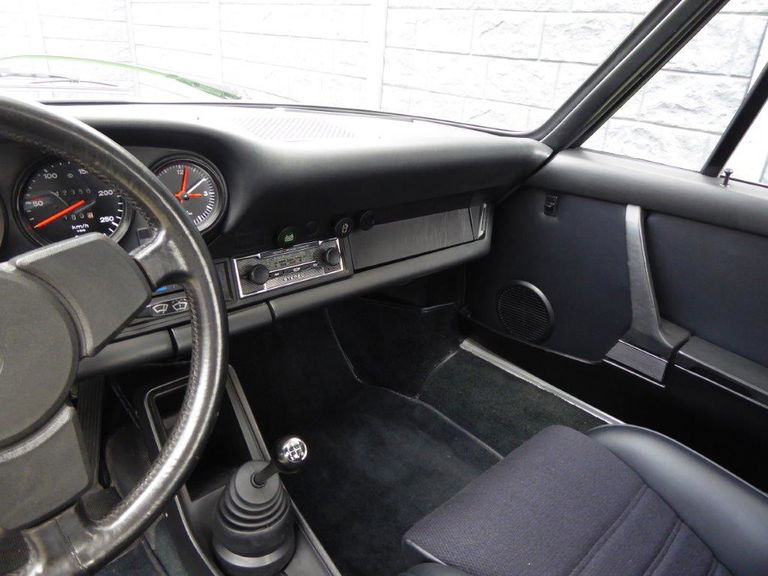 Porsche 911 Carrera 2,7