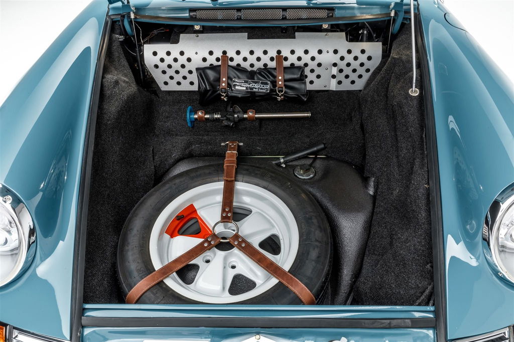 Porsche 911 Backdate