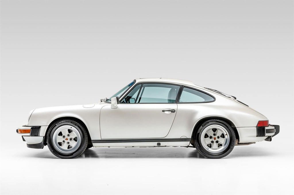 Porsche 911 Carrera 3.2 (US)