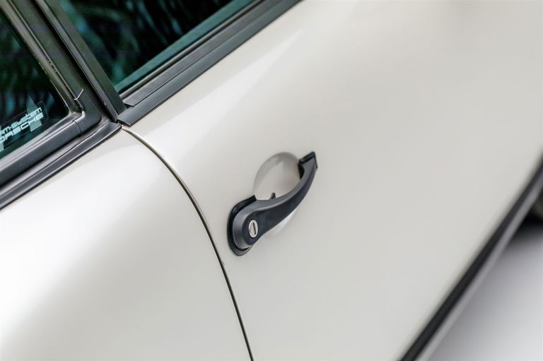 Porsche 911 Carrera 3.2 (US)