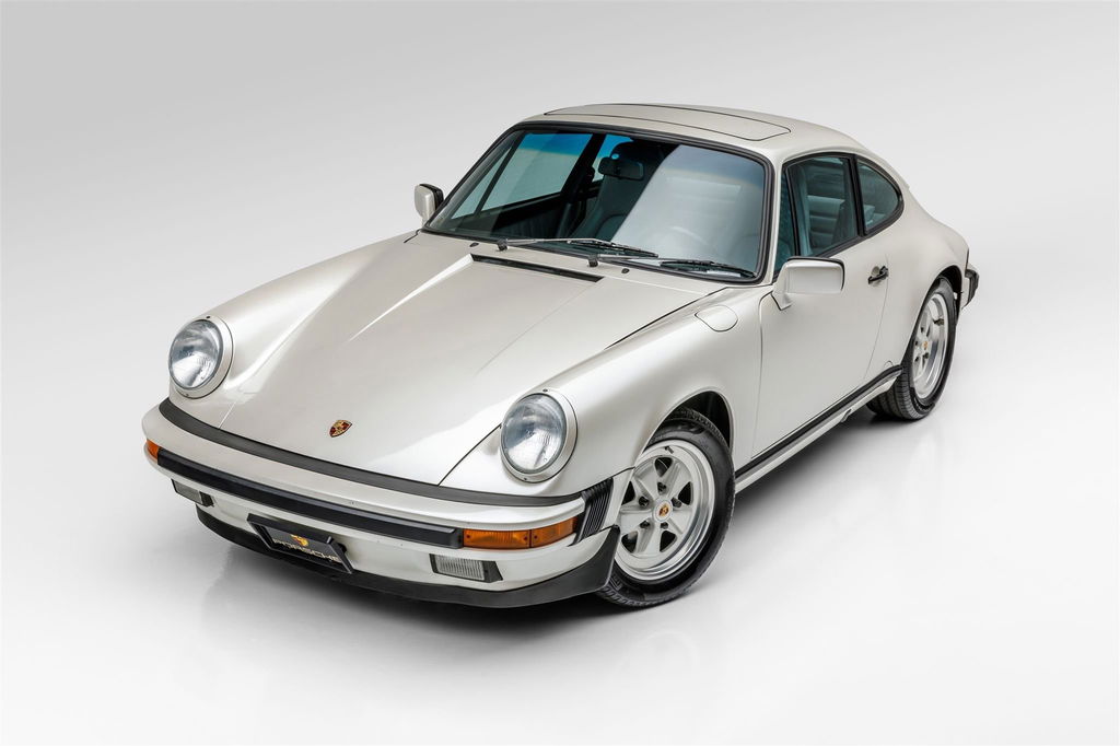 Porsche 911 Carrera 3.2 (US)
