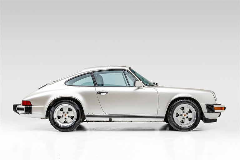 Porsche 911 Carrera 3.2 (US)